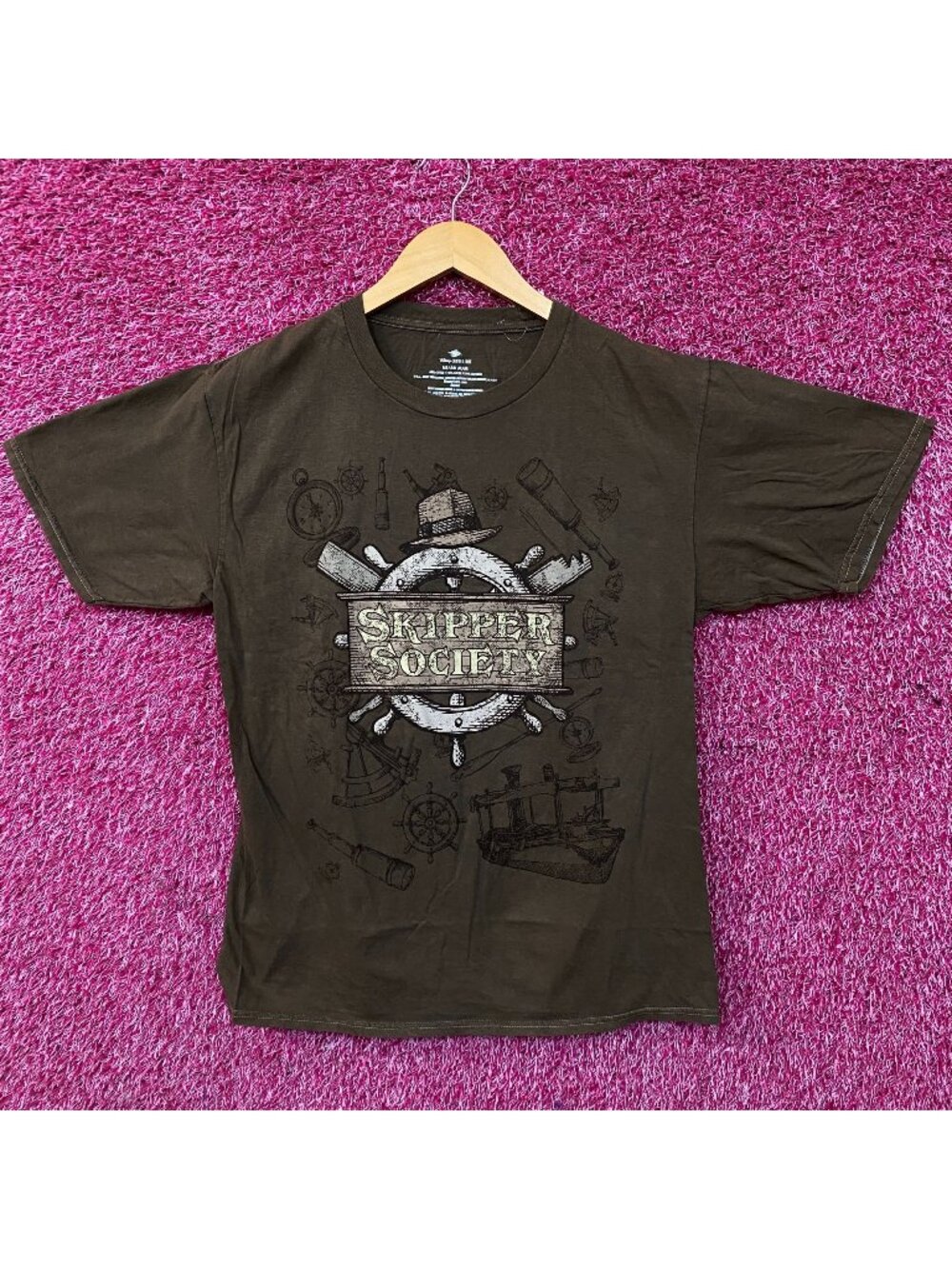 Disney Cruise Line "Skipper Society" Graphic T-Shirt Medium